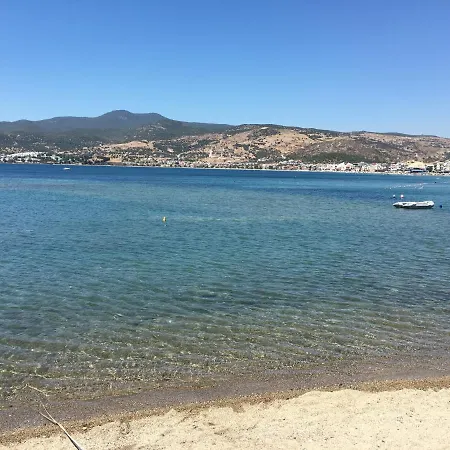 Semesterbostad Candarli Little Sweet House