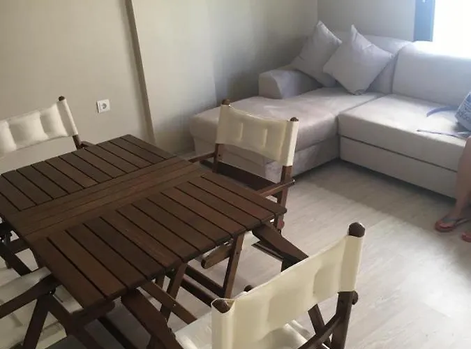 Candarli Little Sweet House *